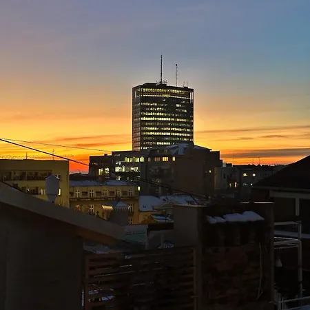 Sky Rooftop 100 Sqm Big Apartman