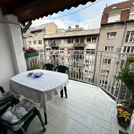 Sky Rooftop 100 Sqm Big Belgrád