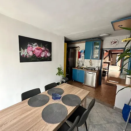 Sky Rooftop 100 Sqm Big Apartman *