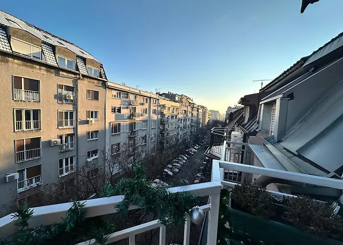 Sky Rooftop 100 Sqm Big بلغراد