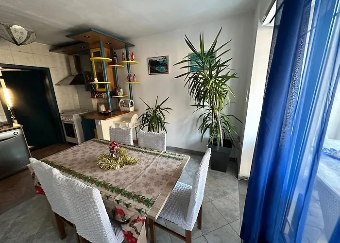 Sky Rooftop 100 Sqm Big